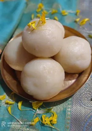 Manda Pitha (Suji 4 pieces )
